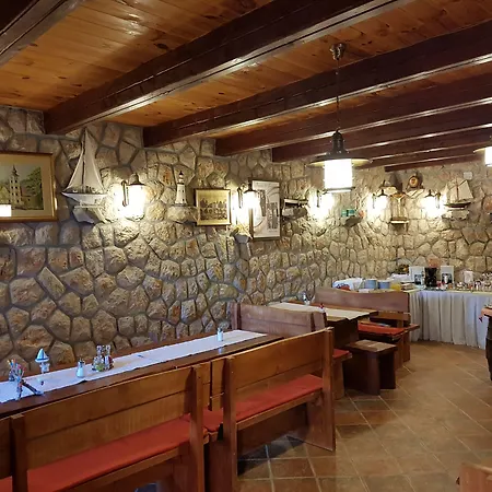 住宿加早餐酒店 巴尔利卡住宿加早餐旅馆 茨里克韦尼察