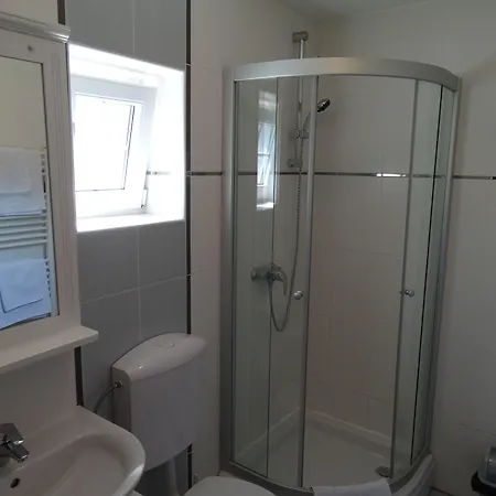 Couette-café Barica 4*